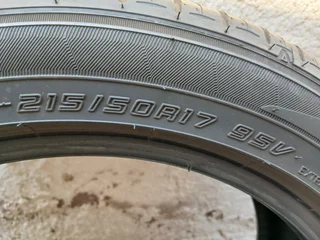 Tyres x2 Goodyear, x2 Dunlop 215/50 R17