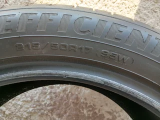 Tyres x2 Goodyear, x2 Dunlop 215/50 R17