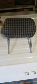 Nissan Sentra  headrest