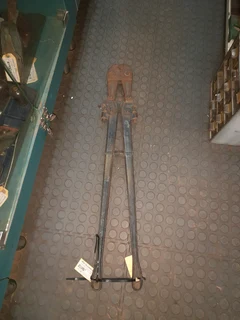 Record bolt cutter 117Feb25