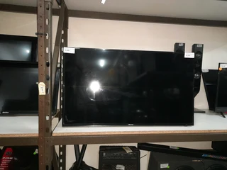 Hisense 40 inch TV with Rem 120Feb25