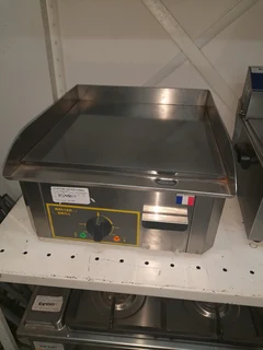 Roller grill 126Mar25