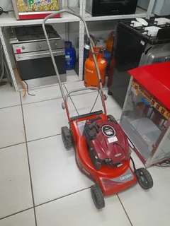 Briggs & Stratton 650 series 190cc petrol lawn mower 20Apr25