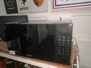 Hisense 30 litre microwave 60Apr25