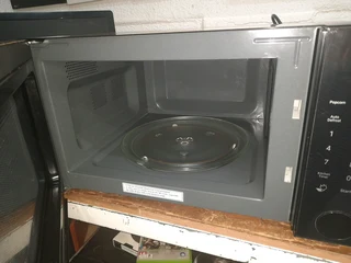 Hisense 30 litre microwave 60Apr25
