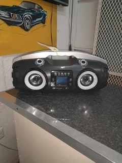 JVC Bluetooth portable CD Player 70Apr25