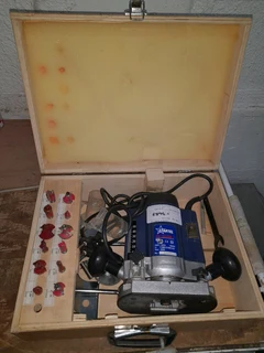 Startel router in box with bits 163Jan25