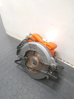 Black and Decker 1400watts circular saw 53Apr24