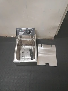 Electric chip fryer 60Apr24