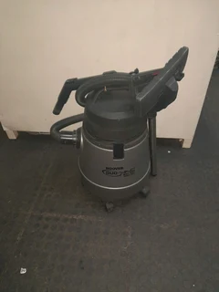 Hoover duo wet & Dry Vacuum 24June24