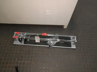 600mm Tile cutter 45June24