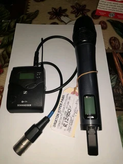 Sennheiser e835 mic with receiver 61June24
