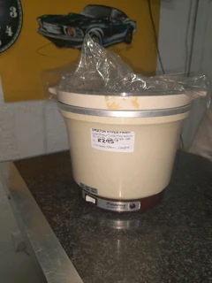 Pineware slow cooker 78June24