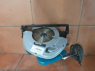 Makita circular saw 148July24