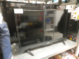 Ecco 32 inch TV with Rem 66Aug24