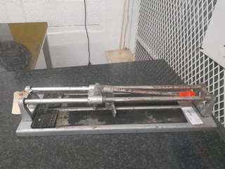 Tile cutter 129Aug24
