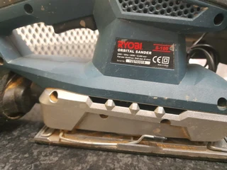 Ryobi orbital sander 138Aug24