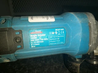Trade 1050 watts grinder 83Sep24