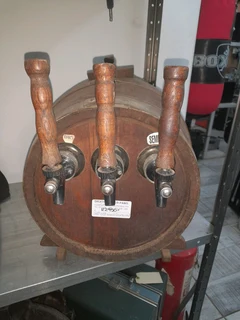 Oak wine barrel 102Sep24