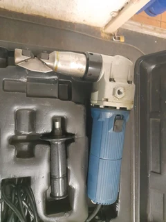 Electric metal cutting machine 81Oct24