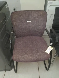 Office chair 105Oct24