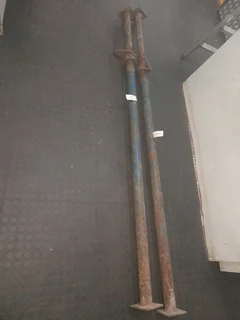 2x Tressels 122Oct24