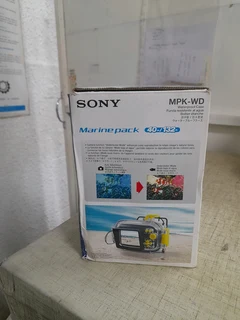 Sony cybershot camera casing 87May25