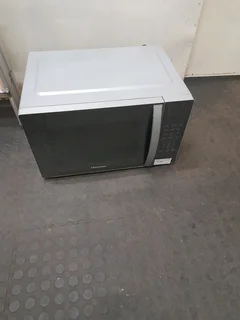Hisense 43 litre microwave 14May25