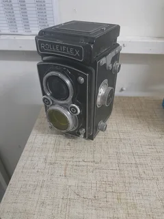 Vintage Rolleiflex camera 117June25