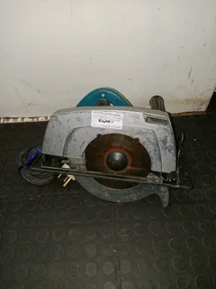 Makita circular saw 149July25