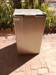 Hisense bar fridge 155July25