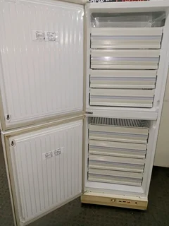 Indesit upright freezer 24Aug25