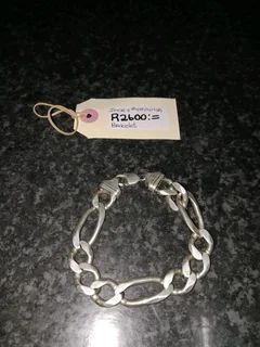 Silver arm bracelet 58Aug25