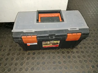 Empty toolbox 67Sep25