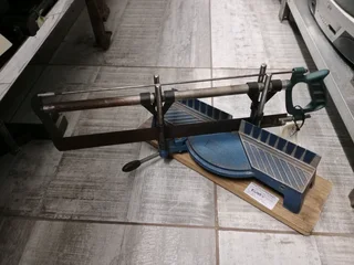 TUV Rheinlands mitre saw 75Sep25