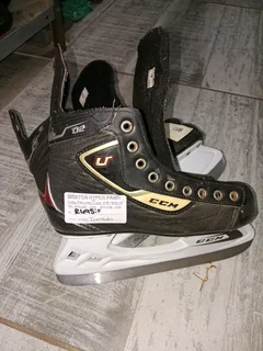 Ice skates 86Sep25