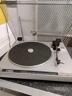 Yamaha P.200 Turn Table (No needle) 39Oct25