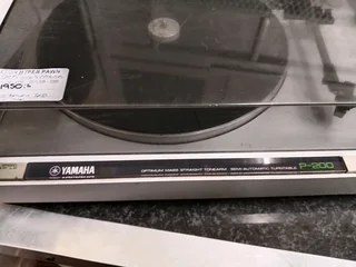 Yamaha P.200 Turn Table (No needle) 39Oct25