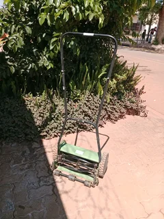 Push lawnmower 43Oct25