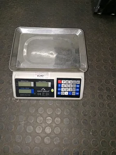 Kitchen scale 107Oct25