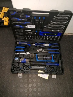 Mac Africa tool set 108Oct25
