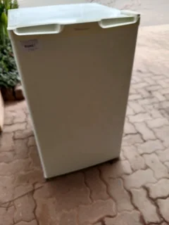 Hisense bar fridge 173Oct25