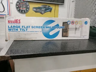 Ellies flat screen wall mount 68Nov25