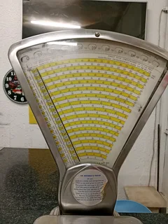 Vintage Pitney Bowes postal scale 76Nov25