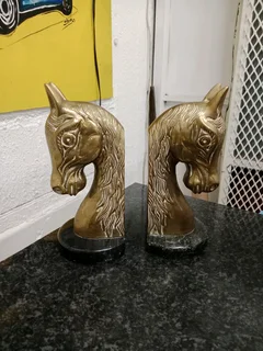 Horse head bookend (brass)106Nov25