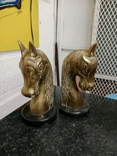 Horse head bookend (brass)106Nov25