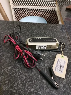 Mercedes Benz battery charger 121Nov25