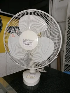 Desk Fan 131Nov25