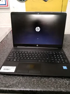 HP laptop with charger 138Nov25