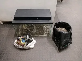 Fish tank with accessories (62cm x 32cm x 34cm) 30Dec25